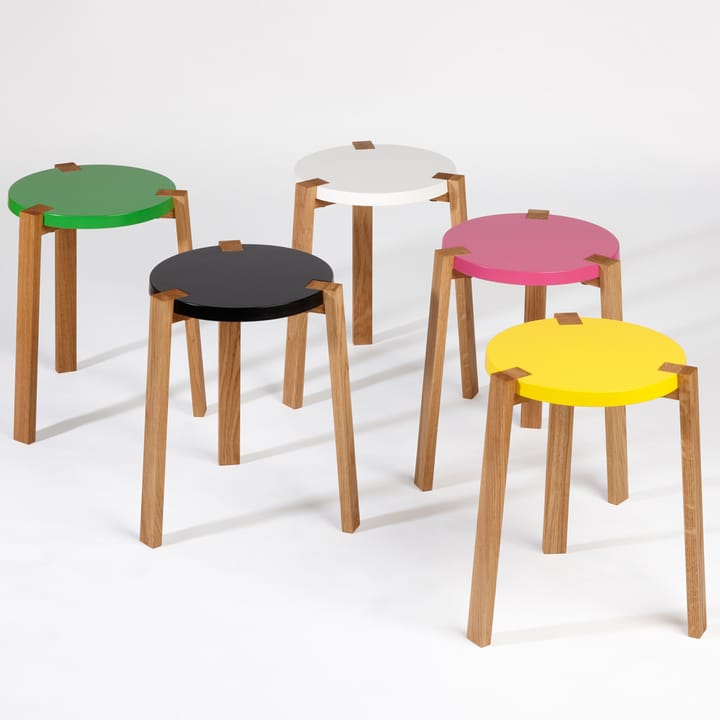 Tabouret Happy, vert, pieds en chêne A2