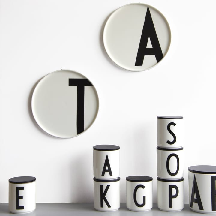 Assiette Design Letters, B Design Letters