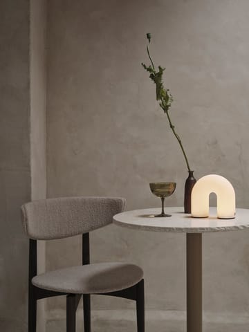 Lampe de table Vuelta portable - White - ferm LIVING