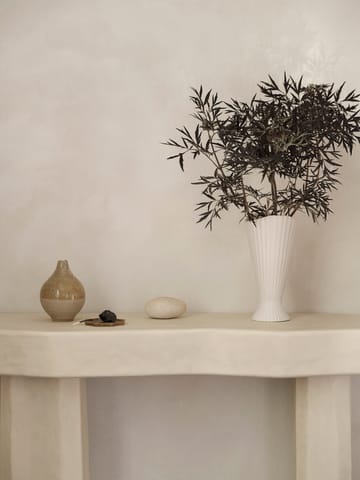 Vase Fountain 23 cm - Off white - ferm LIVING