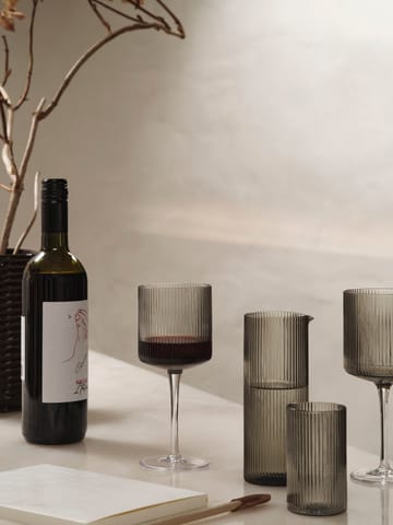 Verre à vin rouge Ripple 32,5 cl Lot de 2 - Smoked grey - ferm LIVING