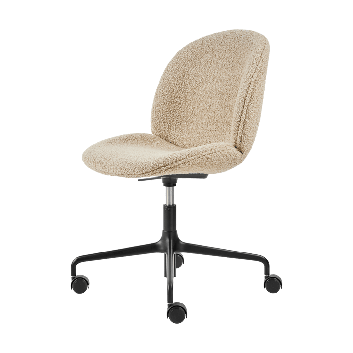 Chaise de bureau rembourée Beetle Meeting Chair - Karakorum dedar 003-supports noirs - GUBI