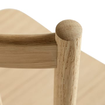 Chaise à accoudoirs J42 - Lacquered oak - HAY