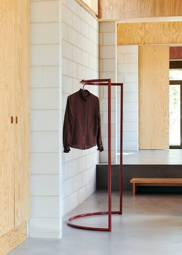 Porte-manteau Colour Rack c-shape 112x150 cm - Maroon red - HAY