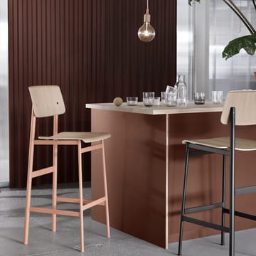 Tabouret de bar Loft - black, bas, structure en acier noir - Muuto