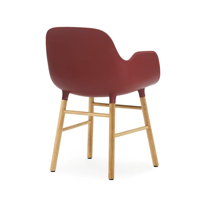 Chaise avec accoudoirs Form, red, pieds en chêne Normann Copenhagen