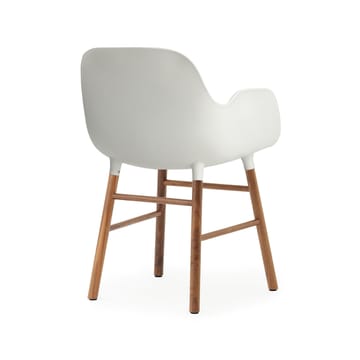 Chaise avec accoudoirs Form - white, pieds en noyer - Normann Copenhagen