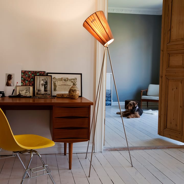 Lampadaire Oslo Wood, caramel, structure noir mat Northern