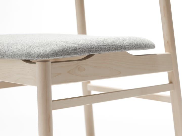 Chaise Prima Vista en bouleau laqué mat clair - Tissu hallingdal 65-130 gris - Stolab