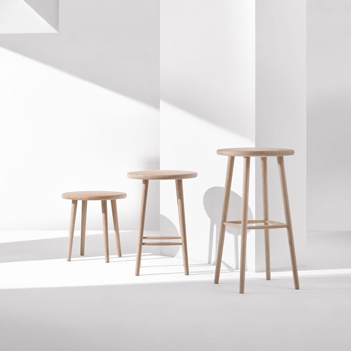 Tabouret Miss Button, chêne huilé blanc, bas Stolab