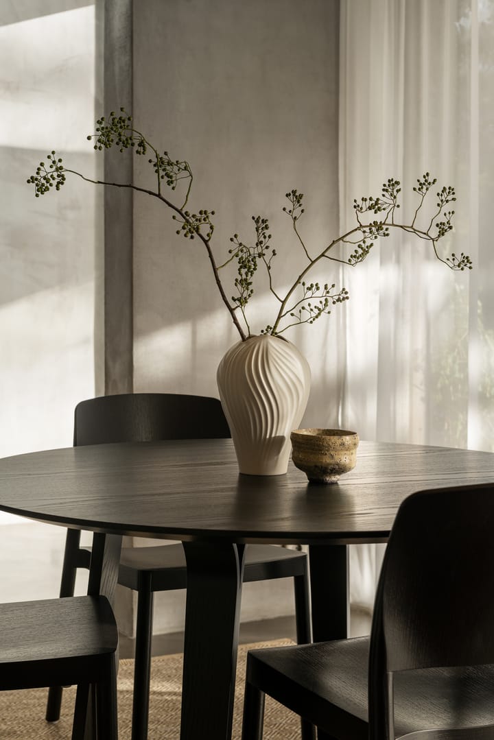 Table Divido Ø120 cm, Frêne émaillé noir Swedese