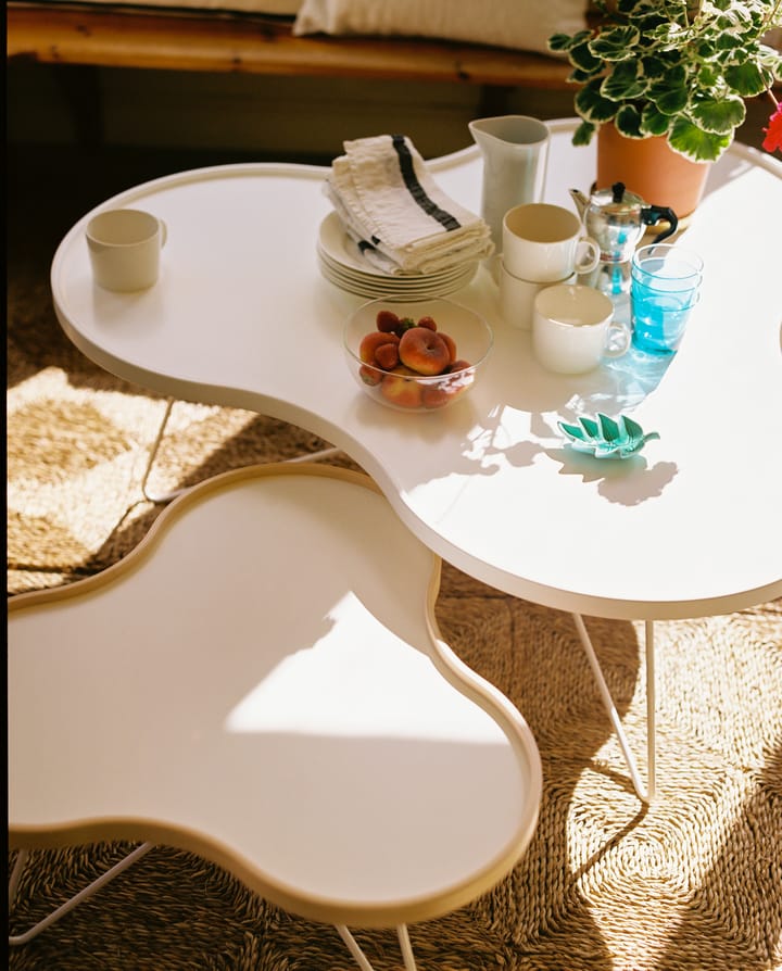 Table Flower mono 107x114 cm, H45 cm frêne laminé blanc Swedese