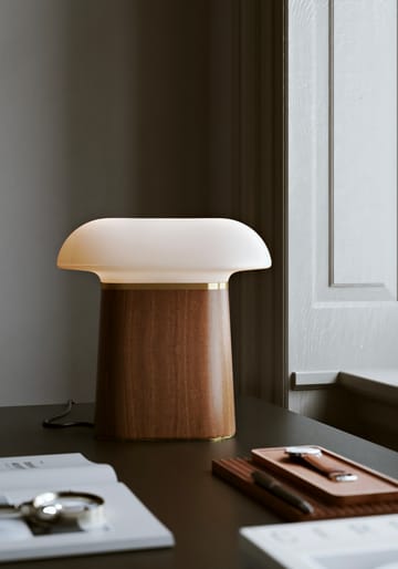 Lampe de table Nova - Walnut - Woud