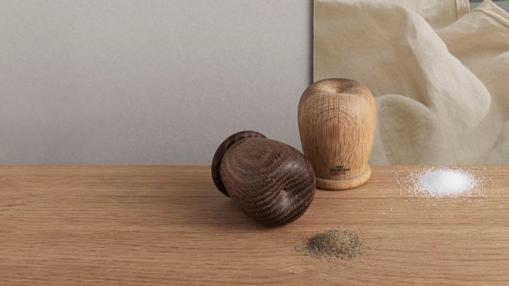 Salière et poivrier en céramique, support en bois d'olivier, 10 x 6 x 14 cm  - Votre boutique en ligne suisse d'articles en matières naturelles