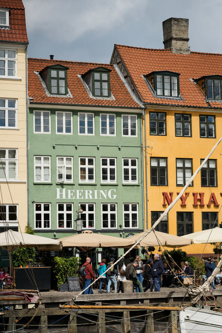 Un arrêt au port de Nyhavn est indispensable à toute visite de Copenhague. Vous y verrez les maisons colorées du port et quelques bateaux. 