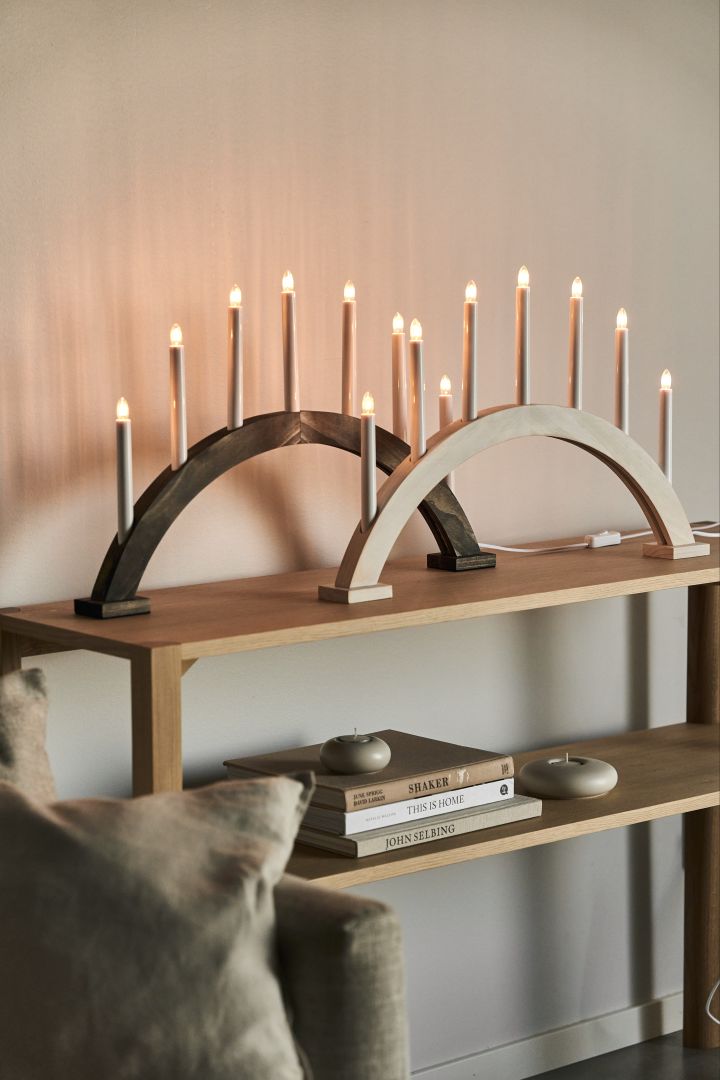 Comment décorer avec des décorations de Noël scandinaves traditionnelles - L'arche de bougies Sky de Scandi living est ravissante sur le buffet ou placée dans la fenêtre pour une approche scandinave traditionnelle de l'éclairage de Noël.